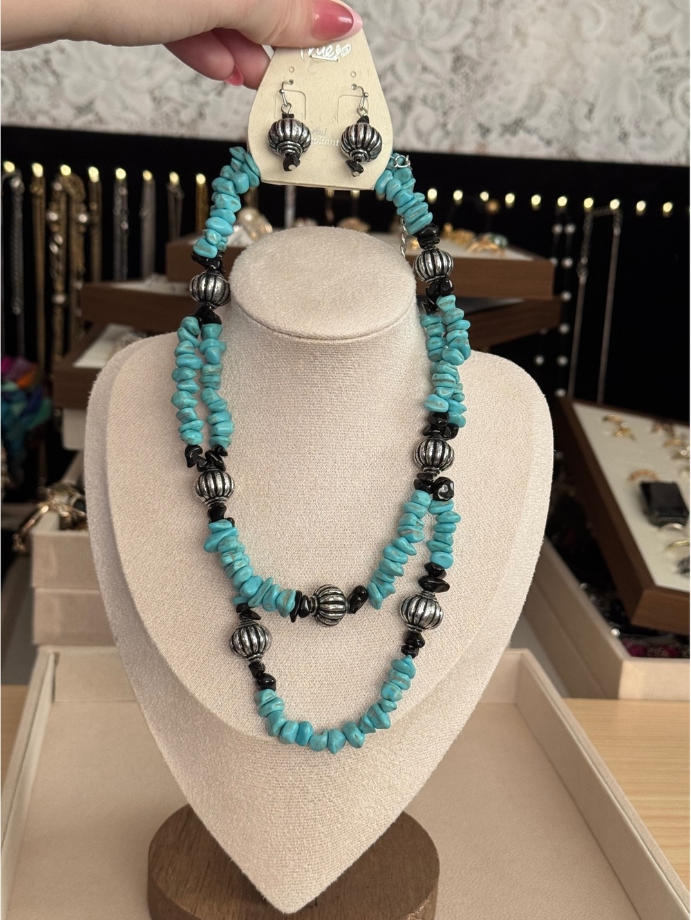 True Turquoise Black Chip Multi Strand Necklace Earrings Western NWT